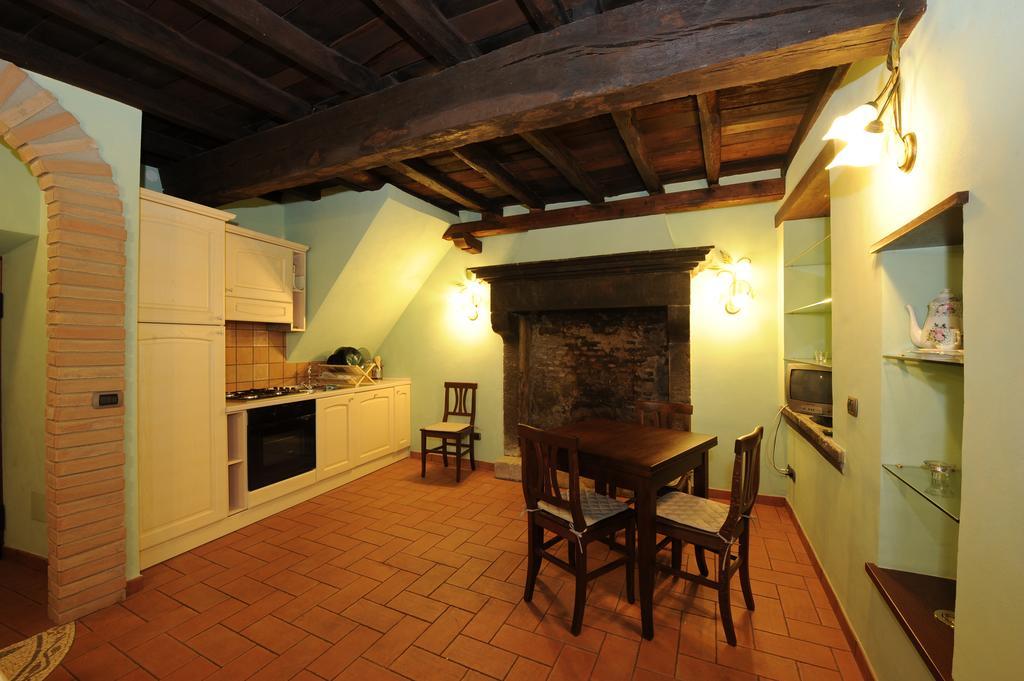 La Scaletta Holiday House Брачано Стая снимка